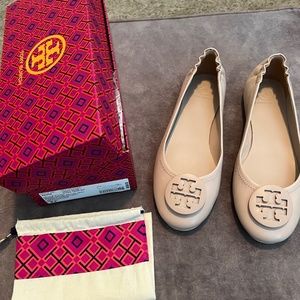 New Tory Burch Goan Sand Minnie Travel Ballet Size 8.5.
